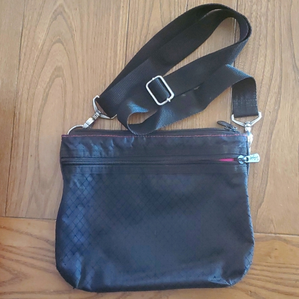 ThirtyOne Black/Pink Small Crossbody Purse Gem